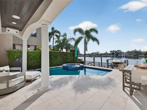 1009 Royal Pass Rd, Tampa, FL 33602