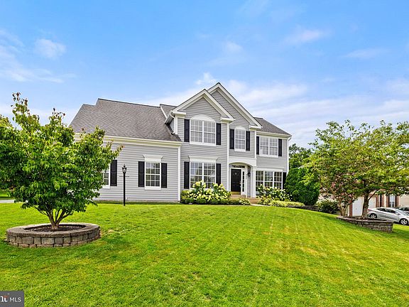 3rd image of 9222 Glen Meadow Ln