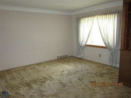 2nd image of 22608 Lake Dr