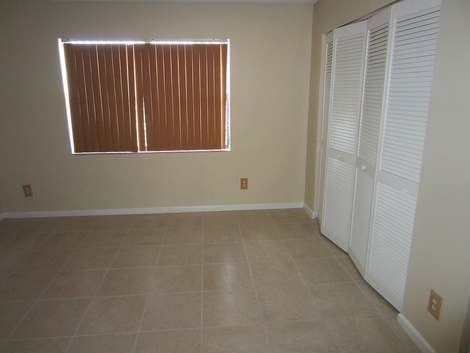 1st image of 10974 Royal Palm Blvd