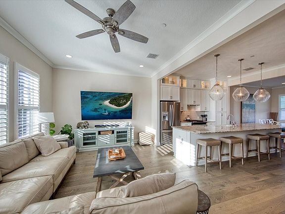 4th image of 19915 Gulf Blvd Unit 807