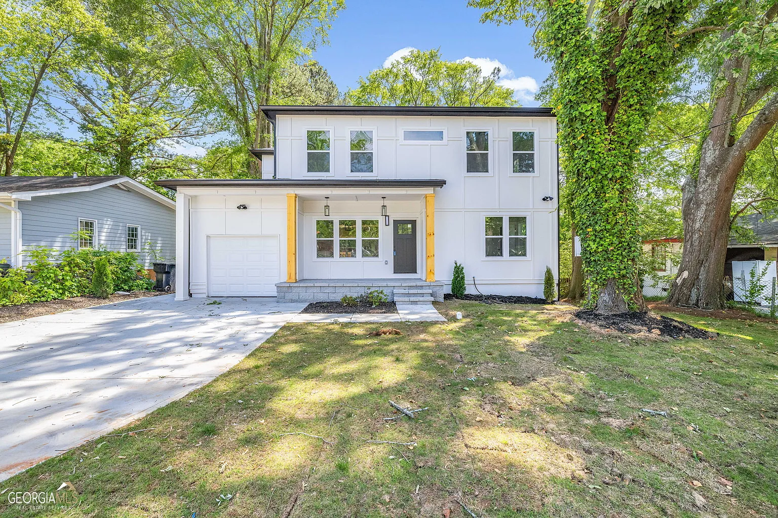 2377 Woodside Way photo 1