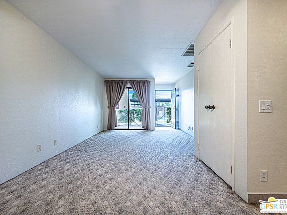 5th image of 2820 N Arcadia Ct APT B102