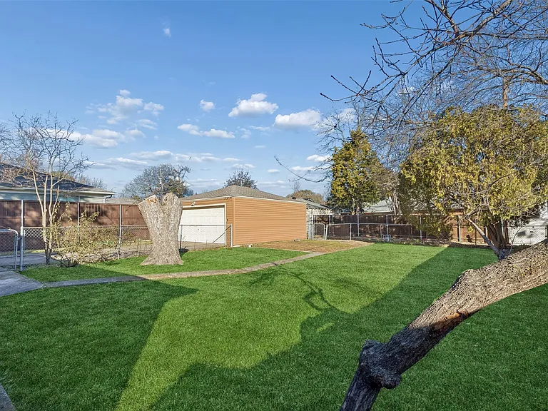 6341 Sudbury Dr — Photo 11