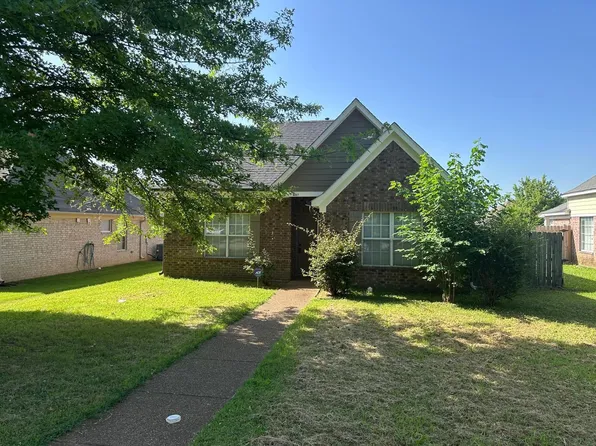 8857 Macon Rd, Cordova, TN 38018
