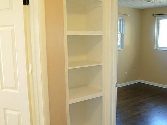 3rd image of 3157 Norwood St
