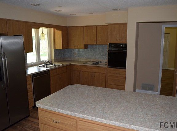 4th image of 19 Banton Ln