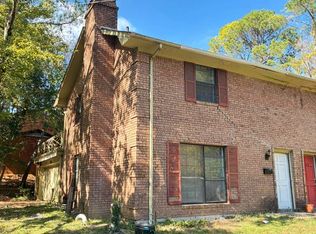 560 Woodland Hills Pl, Jackson, MS 39216