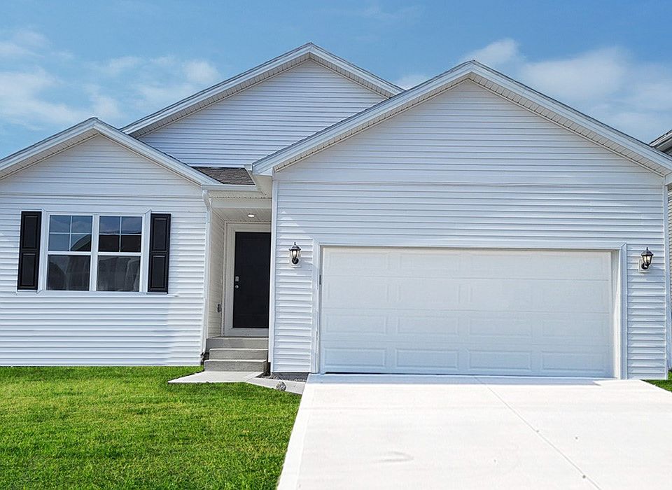 1st image of 5712 NE Verona Dr