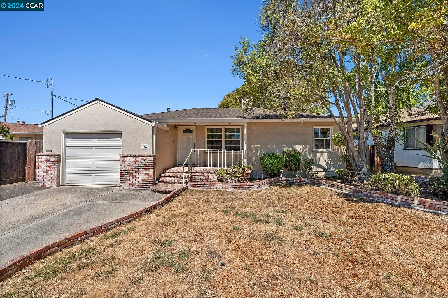 787 Hacienda Ave photo 1