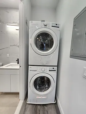 Rented by Astoria Realty | media 14