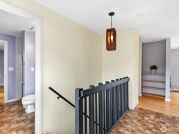 4th image of 9029 Eastview Avenue