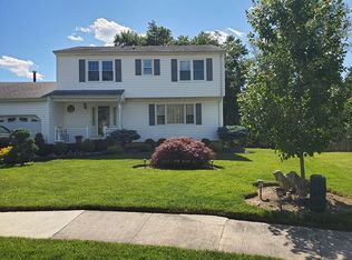 18 Rebecca Ct, Dayton, NJ