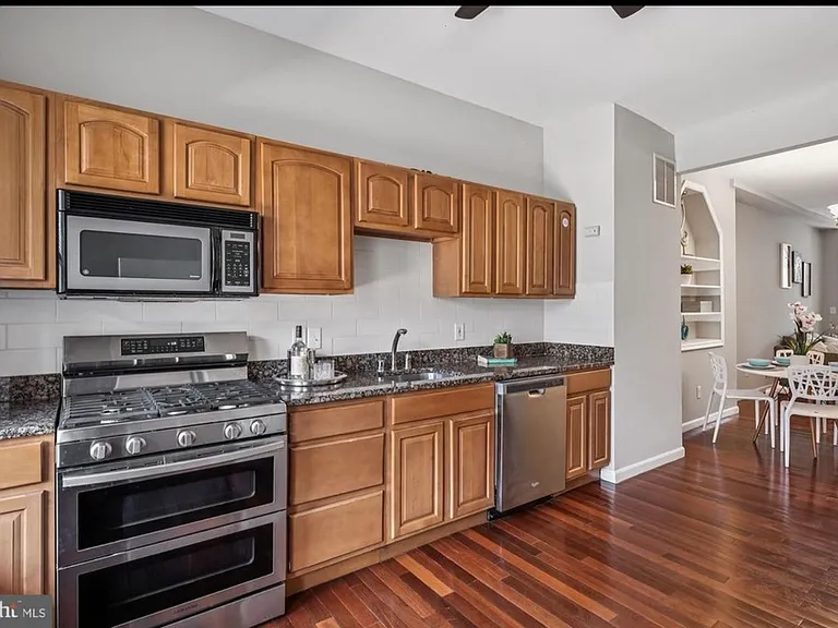 424 N Luzerne Ave — Photo 19