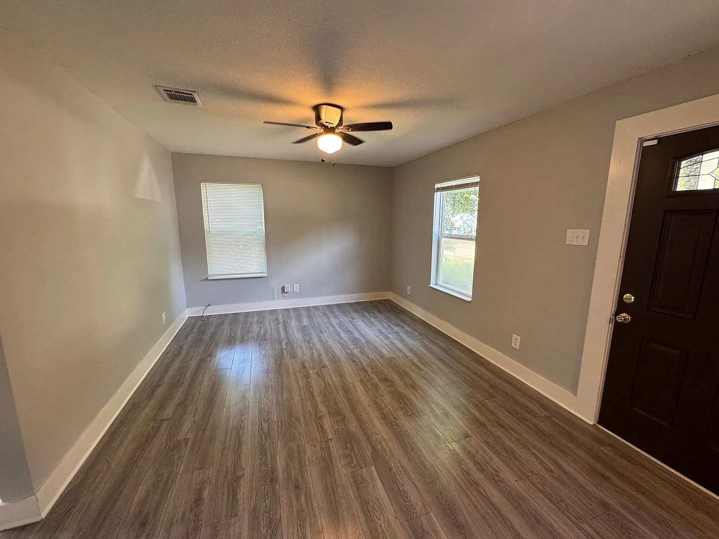 Updated 2 Bedroom in Central Waco — Photo 2
