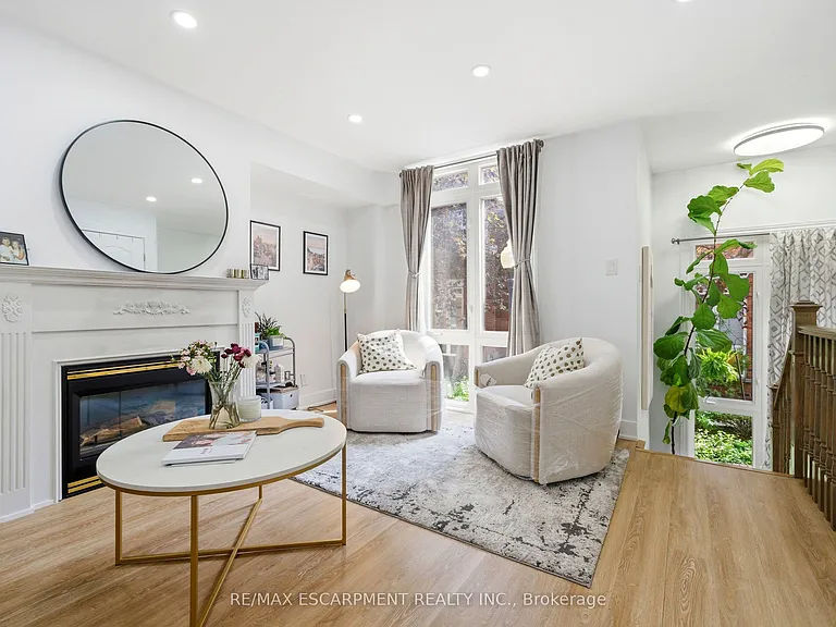 12 Sudbury St #1808 — Photo 5