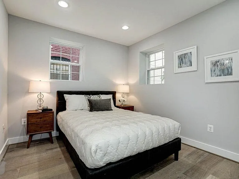 329 K St NE — Photo 12