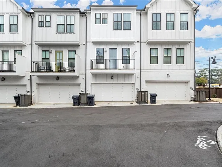 146 Chestnut Cir — Photo 30