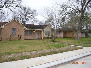 101 Hickory St, Lake Jackson, TX 77566