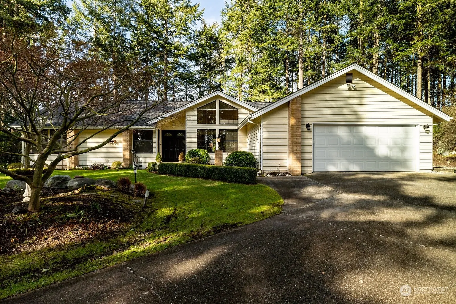 1642 Fern Place photo 1