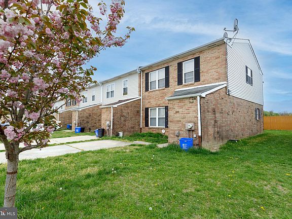 3rd image of 8231 Buist Ave