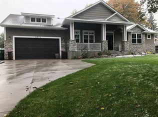 8272 York Ave S, Bloomington, MN 55431