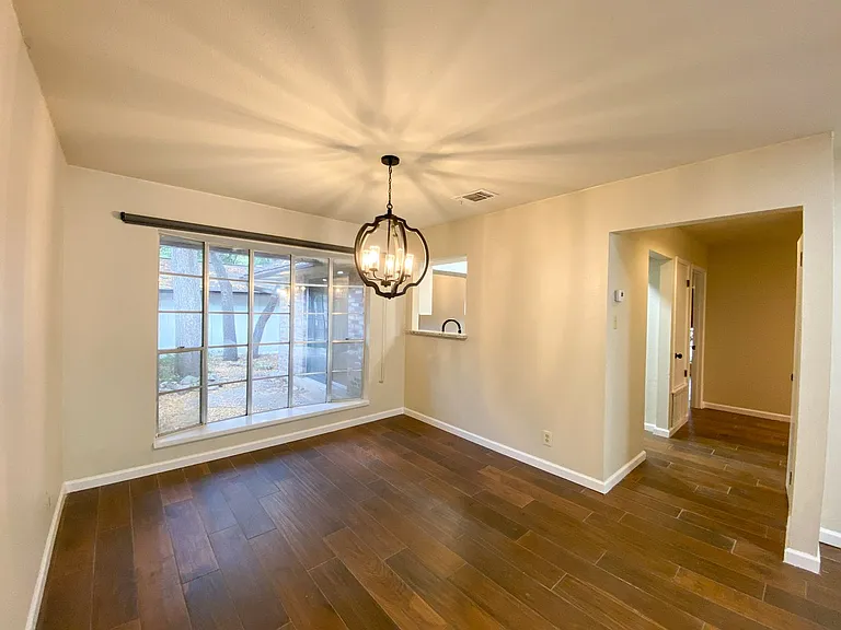 11039 Whisper Valley St — Photo 5