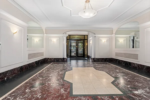Rented by Douglas Elliman | media 21