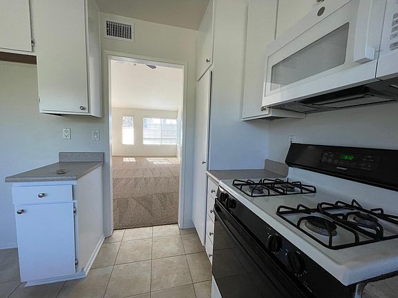 5th image of 1831 Danbury Dr
