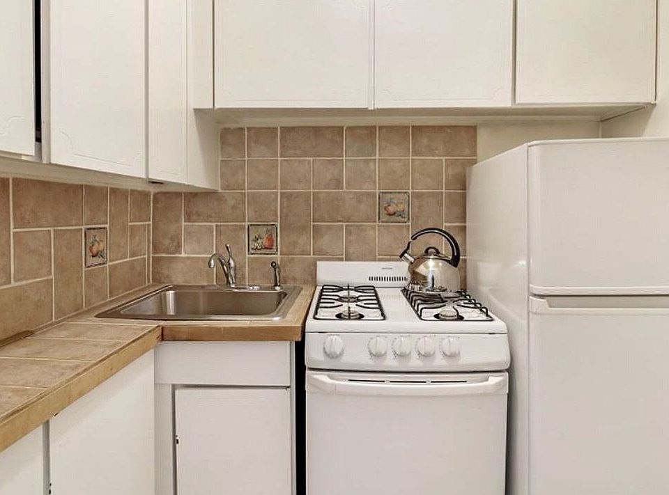 1st image of 311 E 71st St APT 6E