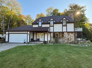 7036 Woodlea Rd W, Oscoda, MI 48750
