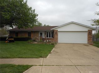 312 Apple Valley Dr, Lewisburg, OH 45338