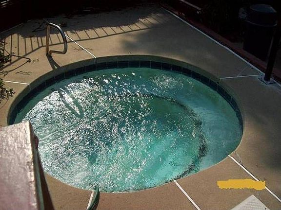 Jacuzzi