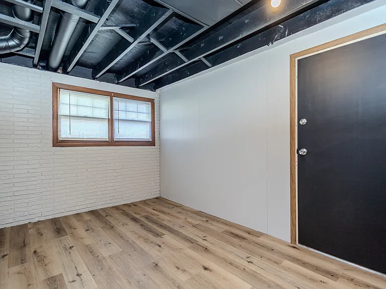 4363 Medina Dr — Photo 14