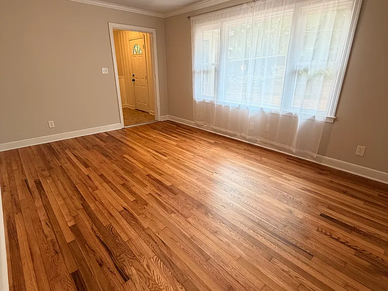 755 Trout St NE — Photo 2