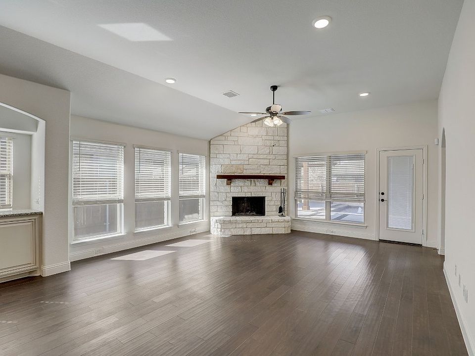 517 Grant Ct, Waxahachie, TX 75165 | Zillow