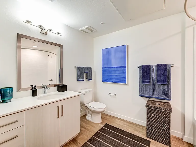 Castile Apartments — Photo 33