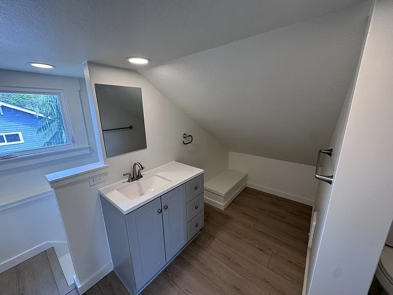 1008 Jenkins St — Photo 5