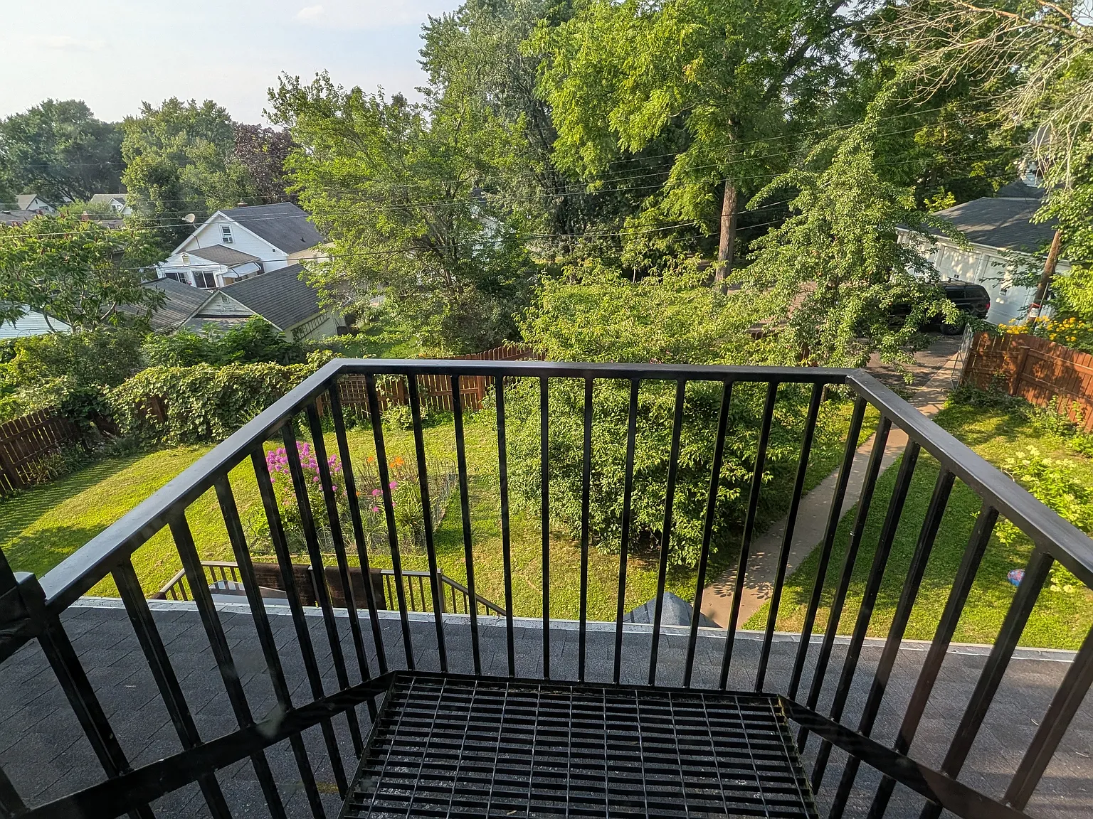 2 bed, 1500 sqft, $1,300 — Photo 4