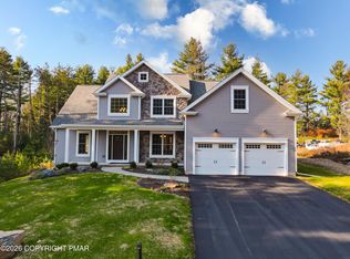223 Canterbury Cir, Blakeslee, PA 18610