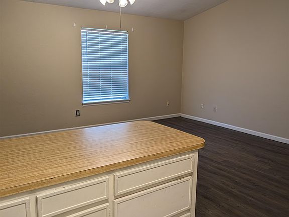 2nd image of 2035 Continental Ave
