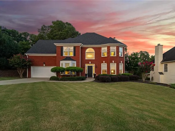 1867 Richmond Hill Dr, Lawrenceville, GA 30043