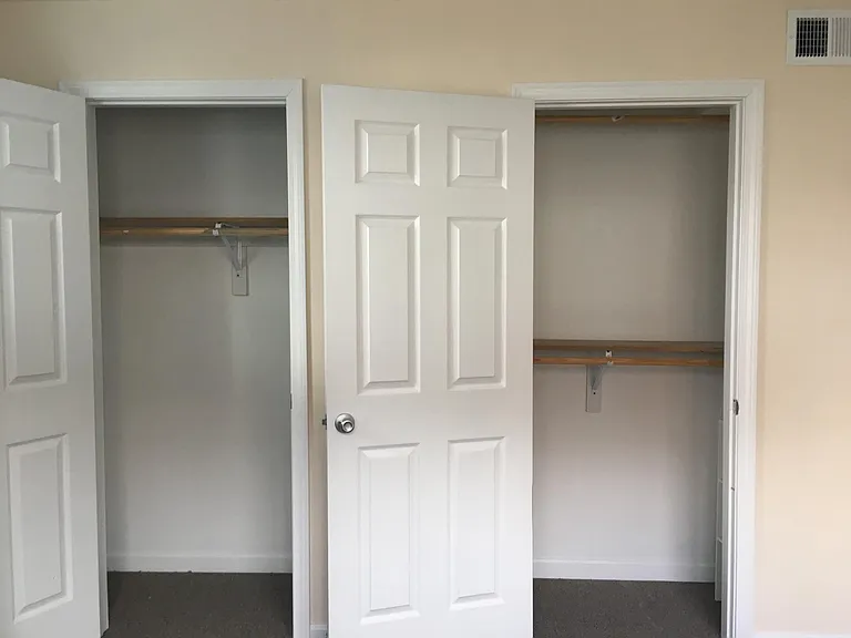12 Main St #5 — Photo 11