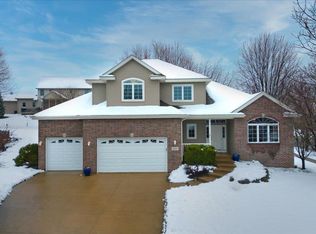 1601 Shenandoah Dr, Waunakee, WI 53597