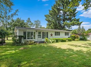 688 Elm St, Colon, MI 49040