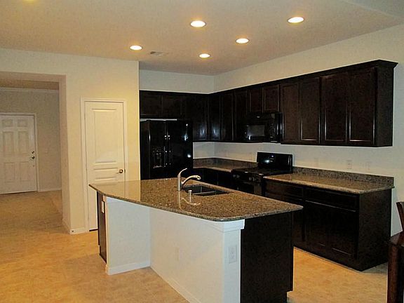 2nd image of 16626 Lake Aquilla Ln
