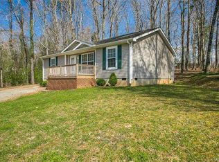 592 Gilreath Loop Rd, Mills River, NC 28759