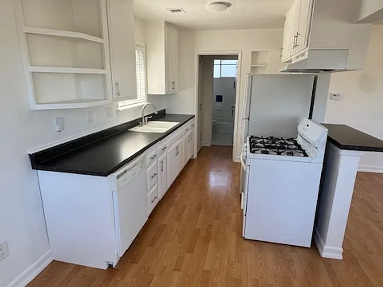 241 S La Alameda Ave — Photo 6