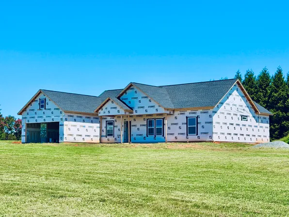 224 Nyle Ridge Rd, Wirtz, VA 24184