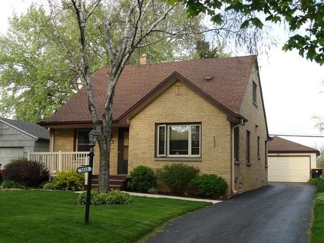 1st image of 2418 N 114th St
